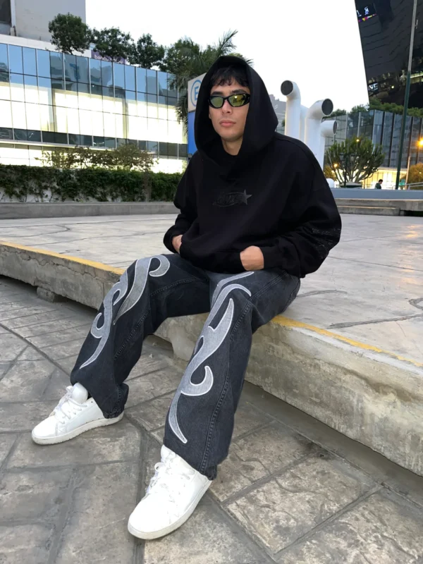 Polera Boxy Hoodie Negro - Ignis