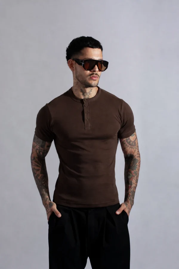 Henley Manga Corta Marrón - Rsident