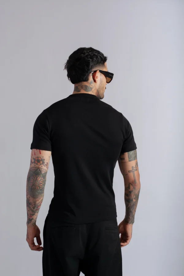 Henley Manga Corta Negro - Rsident
