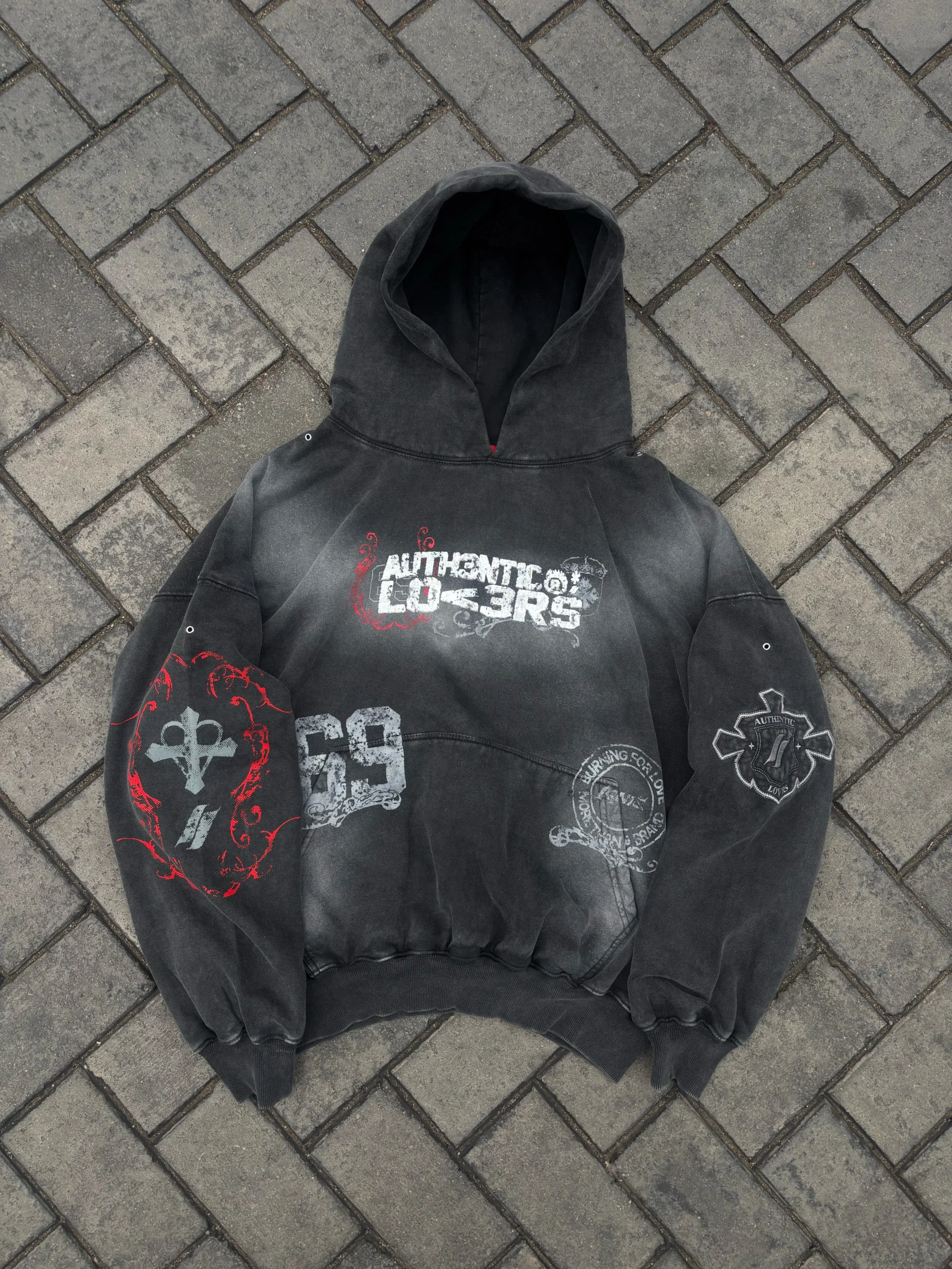 Authentic 69 Hoodie – Ignis